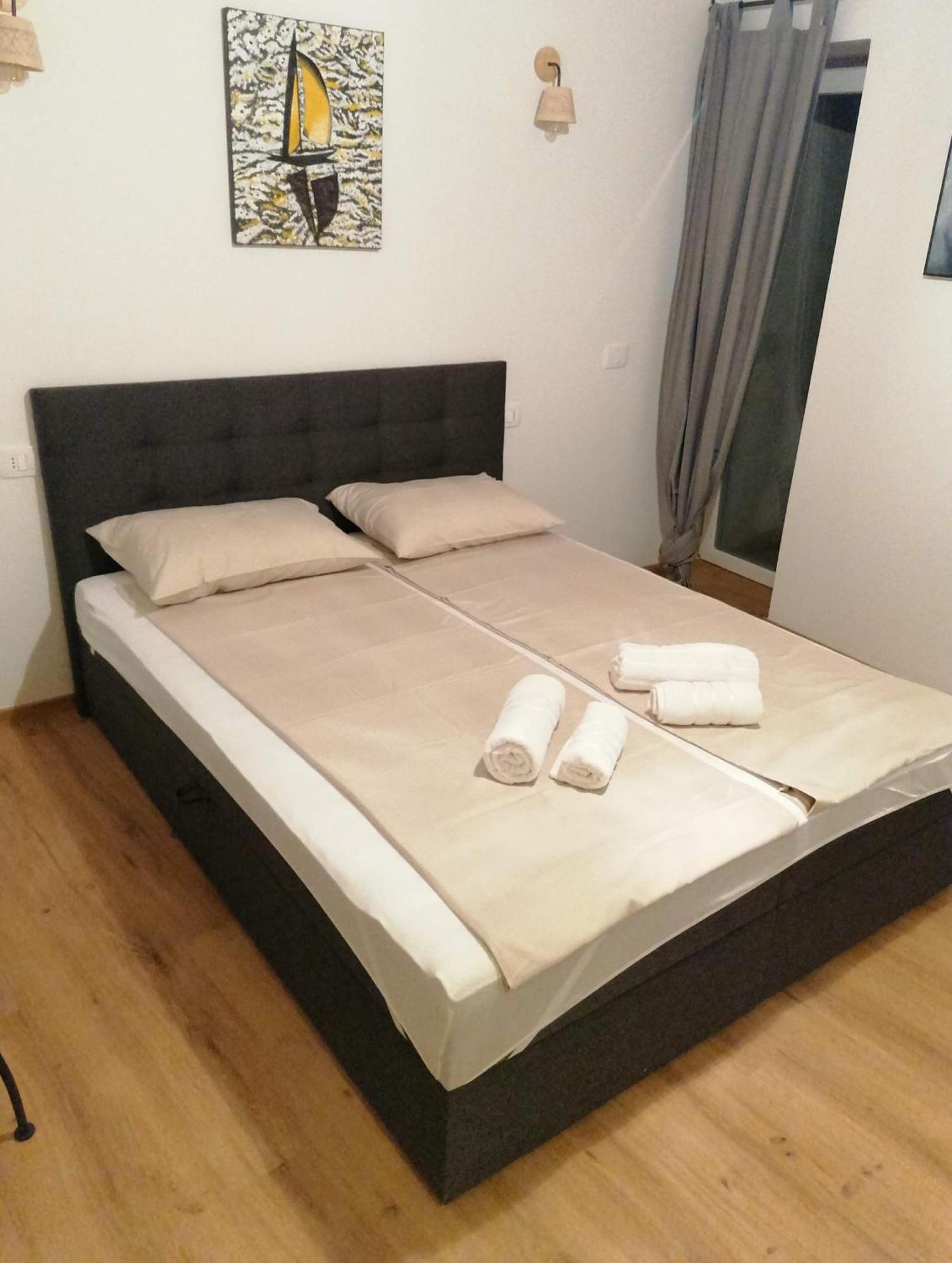 Gg Art Apartments II 皮兰 客房 照片